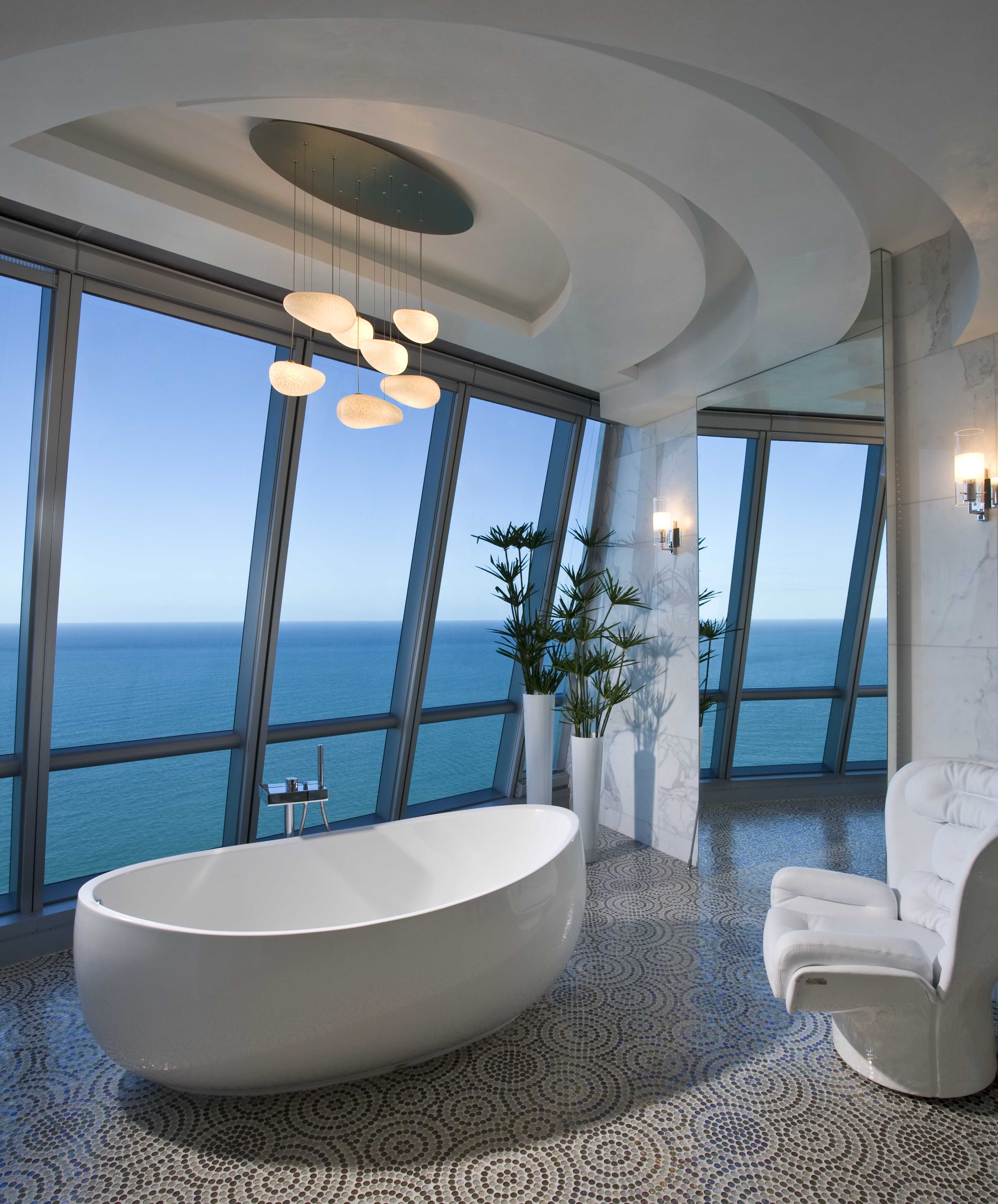 Luxury moon. Роскошные Ванные комнаты. Красивая ванная комната. Красивая комната. Ванная с панорамным видом на море.