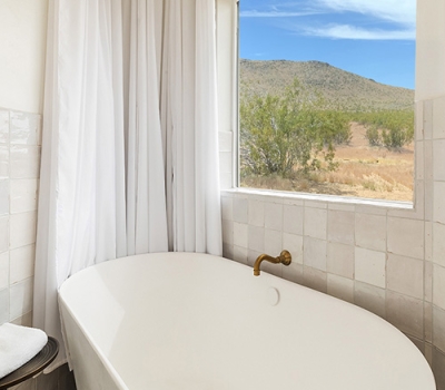 Inside a Compact California Weekend Getaway Home by Local Studio